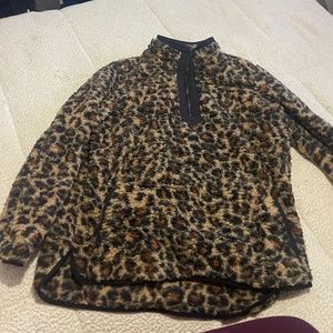 Leopard pullover